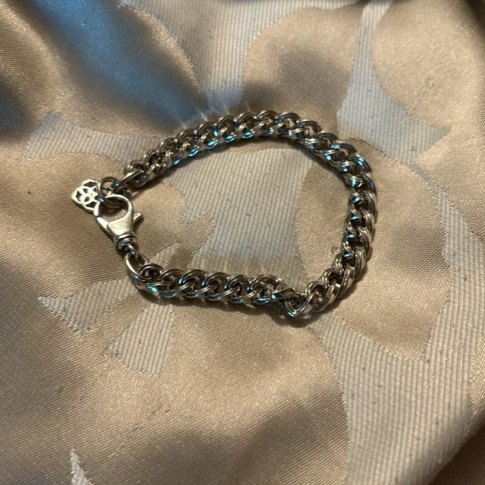 Kendra Scott bracelet